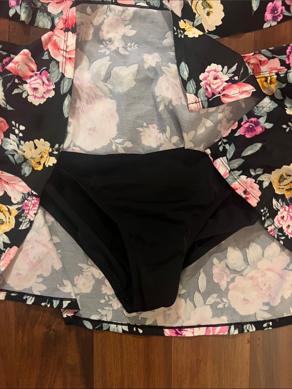 American Beach Floral Two-Piece Cami and Skirt Swim Suit Set Size XL - Picture 3 of 6